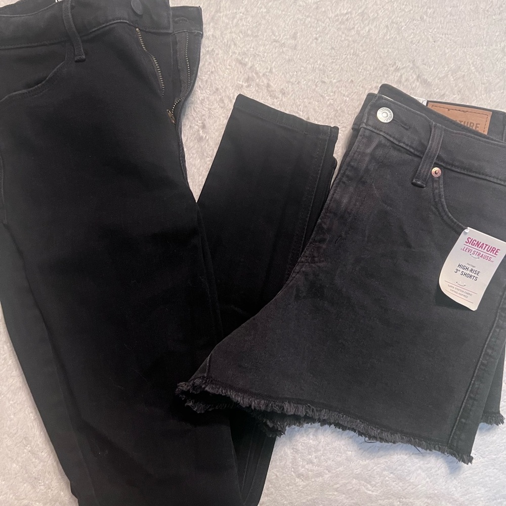 Women size 4. Black skinny pants and 3” black shorts. $15 for both.